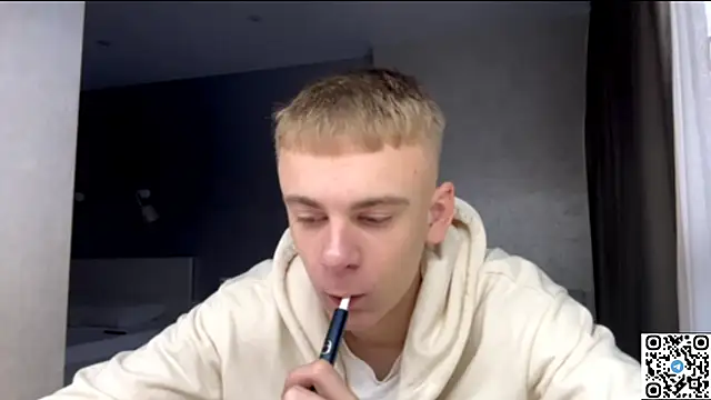 Snapshot of echowraith chatting on 11.11.25 echowraith online show from 11.11.25