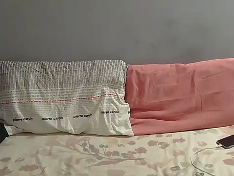 Snapshot of indian_sherryxo chatting on 10.25.25 indian sherryxo online show from 10.25.25