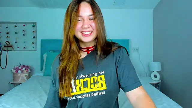 Snapshot of Blush_Beauty__ chatting on 09.21.25 Blush Beauty online show from 09.21.25