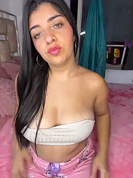 Isaa-Sweet online show from 11.19.25