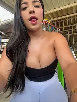 Isaa-Sweet online show from 02.26.26