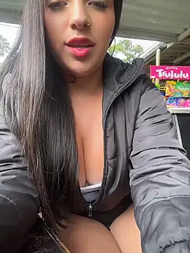 Isaa-Sweet online show from 04.16.26