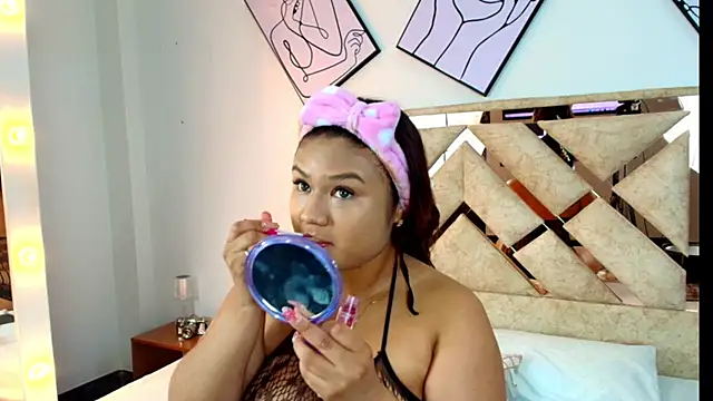 IamSofi Saenz online show from 09.16.25