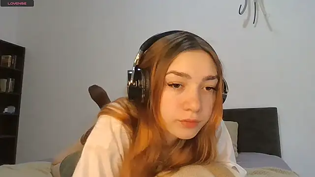 Snapshot of RedheadMisty chatting on 09.25.25 RedheadMisty online show from 09.25.25