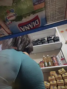 Snapshot of AlanaRouss chatting on 10.05.25 AlanaRouss online show from 10.05.25