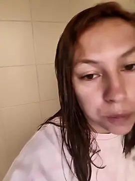 AlanaDesire online show from 11.04.25