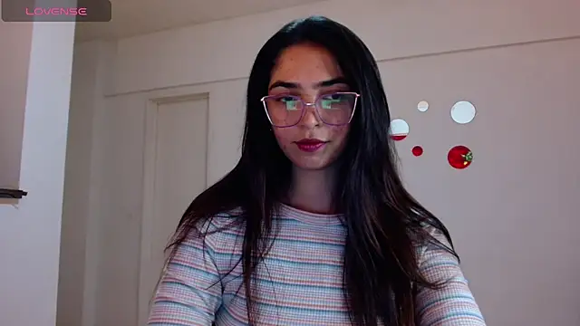 Snapshot of Ariagal chatting on 11.14.25 Ariagal online show from 11.14.25