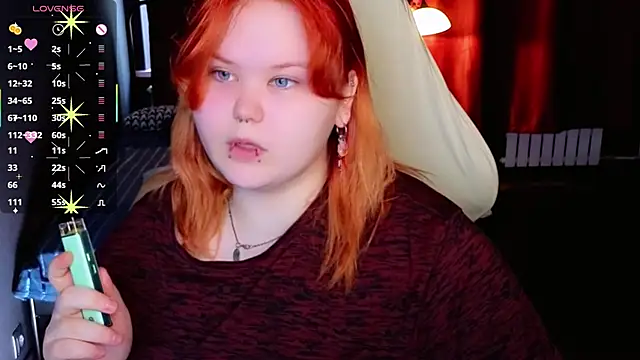 Snapshot of fillisfox_ chatting on 04.16.26 fillisfox online show from 04.16.26