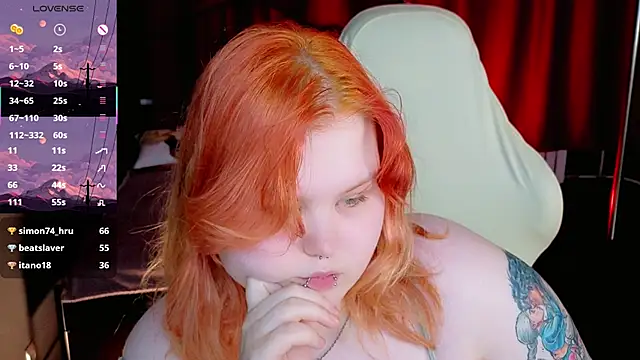Snapshot of fillisfox_ chatting on 04.18.26 fillisfox online show from 04.18.26