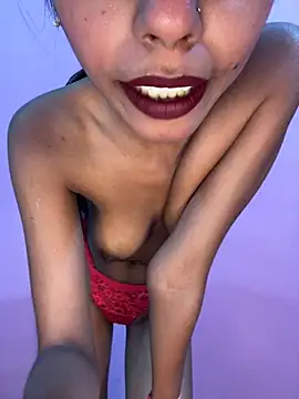 Snapshot of Small_Titss chatting on 04.23.26 Small Titss online show from 04.23.26