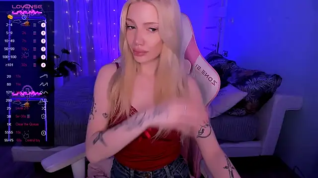 AnyaTaylor  online show from 03.14.26