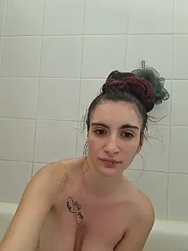 Snapshot of Michou02xXx chatting on 05.16.26 Michou02xXx online show from 05.16.26