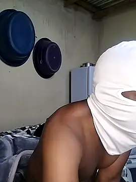 Snapshot of shebeshid chatting on 05.22.26 shebeshid online show from 05.22.26