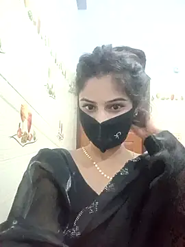 Snapshot of Hot-Soniya733 chatting on 11.05.25 Hot-Soniya733 online show from 11.05.25