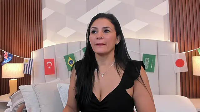 Snapshot of Mommy_Naughty chatting on 07.20.26 Mommy Naughty online show from 07.20.26
