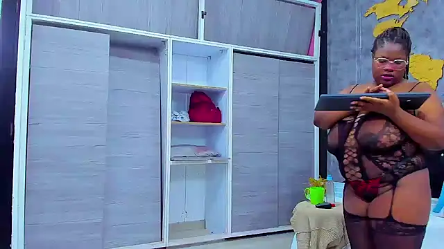 Snapshot of Maiam__Rossi chatting on 10.03.25 Maiam Rossi online show from 10.03.25