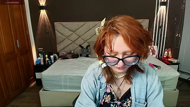 AbbyDoll OwO online show from 09.19.25