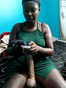 Snapshot of DarkQueen_94 chatting on 10.30.25 DarkQueen 94 online show from 10.30.25