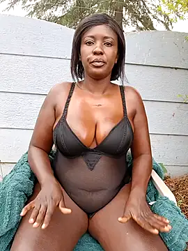 Snapshot of DarkQueen_94 chatting on 10.31.25 DarkQueen 94 online show from 10.31.25