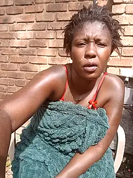 Snapshot of DarkQueen_94 chatting on 11.02.25 DarkQueen 94 online show from 11.02.25