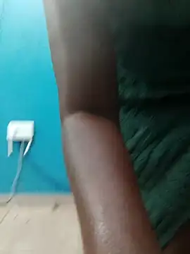 Snapshot of DarkQueen_94 chatting on 11.03.25 DarkQueen 94 online show from 11.03.25