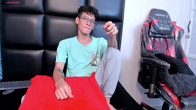 LittleMax23 online show from 11.09.25