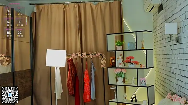 LorinaMaffitt online show from 10.24.25