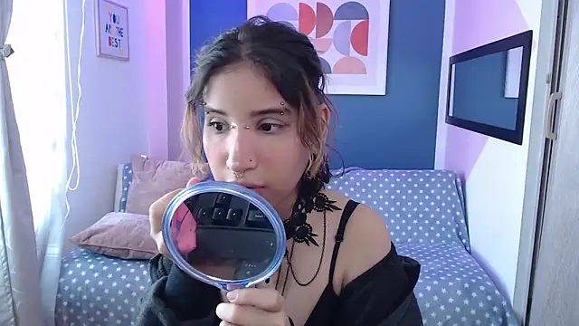 Snapshot of VenusMist chatting on 11.08.25 VenusMist online show from 11.08.25