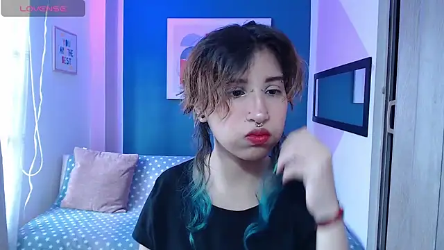 Snapshot of VenusMist chatting on 11.12.25 VenusMist online show from 11.12.25