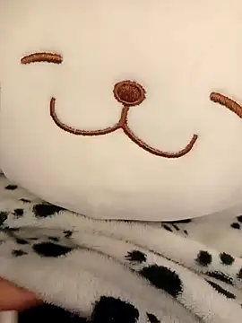 Snapshot of Ternura_Prohibida chatting on 10.13.25 Ternura Prohibida online show from 10.13.25