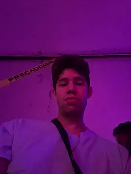 Maxtaylor18 online show from 10.20.25