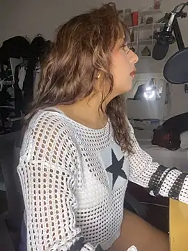 Snapshot of SoftLady_S33 chatting on 02.26.26 SoftLady S33 online show from 02.26.26