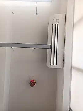 Snapshot of VJ17 chatting on 10.31.25 VJ17 online show from 10.31.25