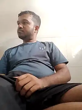 Snapshot of VJ17 chatting on 11.03.25 VJ17 online show from 11.03.25