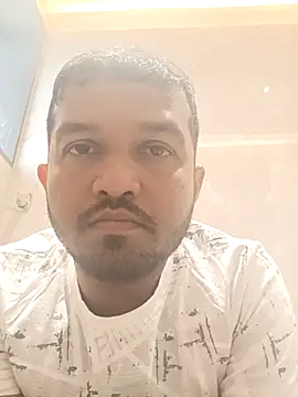 Snapshot of VJ17 chatting on 11.30.25 VJ17 online show from 11.30.25