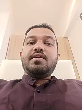 Snapshot of VJ17 chatting on 12.17.25 VJ17 online show from 12.17.25