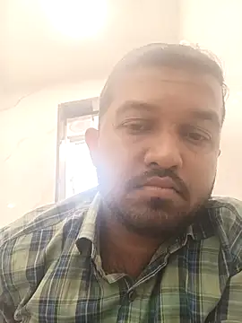 Snapshot of VJ17 chatting on 12.20.25 VJ17 online show from 12.20.25