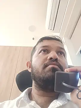 Snapshot of VJ17 chatting on 05.21.26 VJ17 online show from 05.21.26