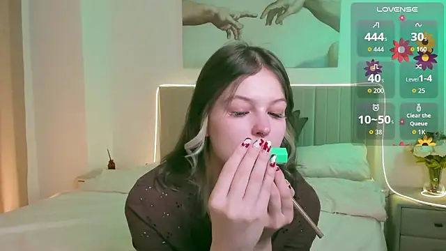 Lisa Blossom online show from 10.17.25