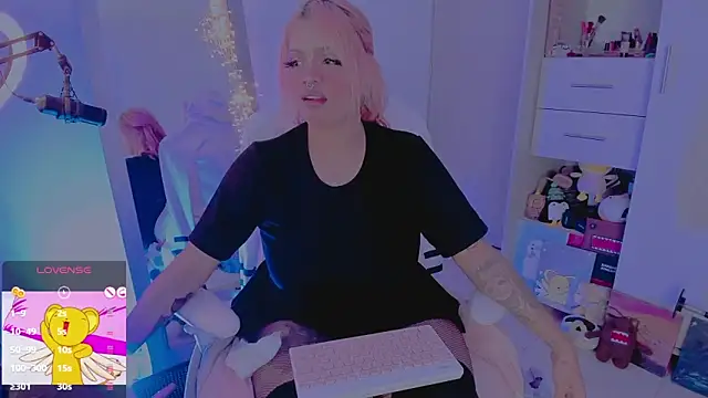 amywilld online show from 03.16.26