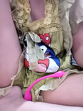 Snapshot of Sexyladzy chatting on 09.24.25 Sexyladzy online show from 09.24.25