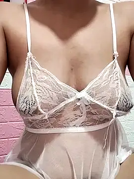 Snapshot of Sexyladzy chatting on 10.16.25 Sexyladzy online show from 10.16.25