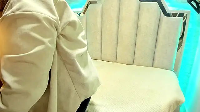 Snapshot of _Emily_rosee_ chatting on 09.27.25 Emily rosee online show from 09.27.25