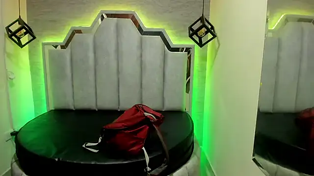 Snapshot of _Emily_rosee_ chatting on 10.03.25 Emily rosee online show from 10.03.25