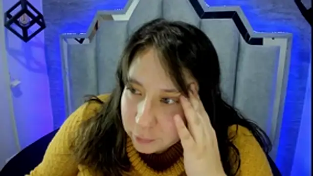 Snapshot of _Emily_rosee_ chatting on 10.13.25 Emily rosee online show from 10.13.25