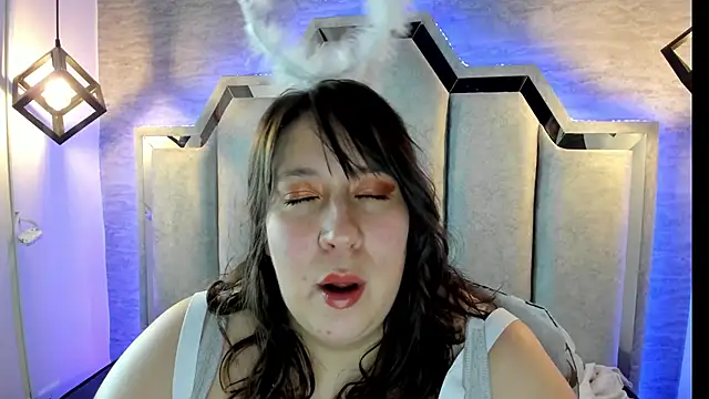 Snapshot of _Emily_rosee_ chatting on 10.31.25 Emily rosee online show from 10.31.25