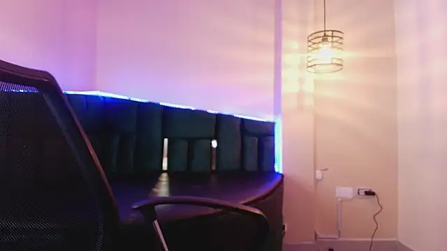 Snapshot of _Emily_rosee_ chatting on 11.06.25 Emily rosee online show from 11.06.25