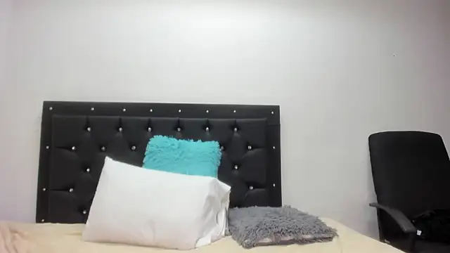 VeronicaArias online show from 09.26.25