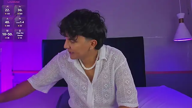 Leo Savage  online show from 09.30.25