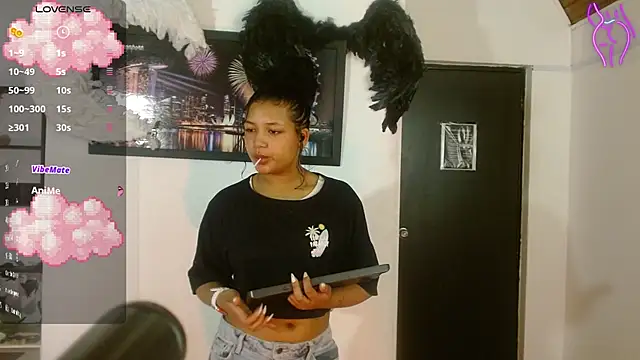 Snapshot of shelbygp chatting on 09.22.25 shelbygp online show from 09.22.25